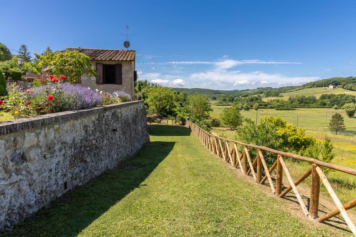 Apartamento Il Fienile Dei Cardinali Colle di Val d'Elsa Exterior foto